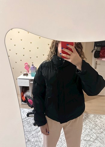 Siyah şişme mont - Görsel 4