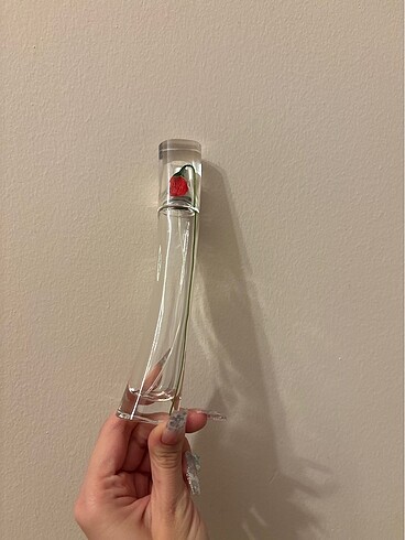  Beden Kenzo flower parfüm şişesi