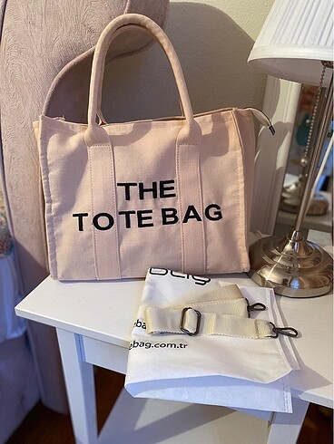 The tote bag çanta