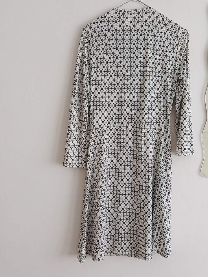 Uzun Kollu V Yaka bağlamalı elbise - Görsel 2