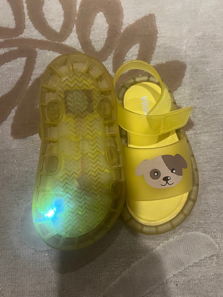 VICCO Köpek Baskılı Sarı Kız Çocuk Sandalet - Görsel 2