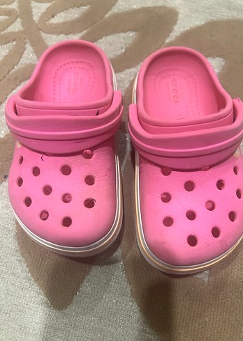 Crocs 24