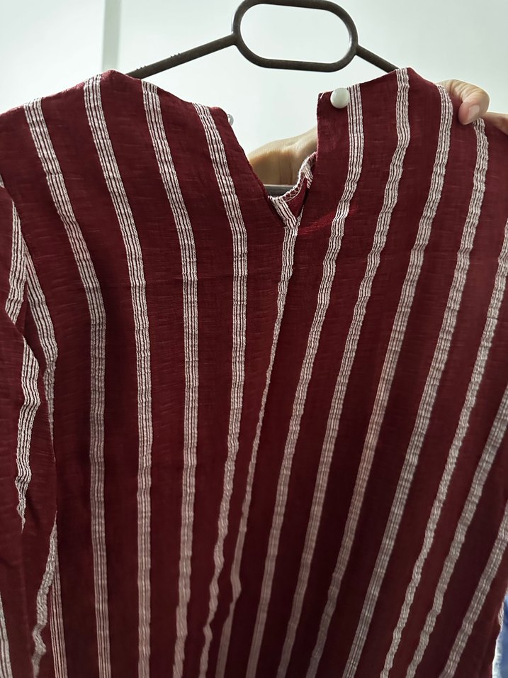 Bordo Çizgili Pilili Uzun Kadın Elbise - Görsel 3