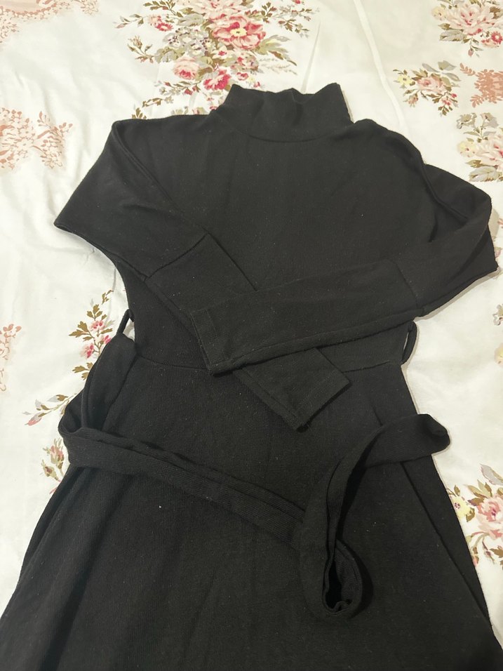 Uzun Siyah Drapeli Gotik Kadın Elbise - Görsel 3