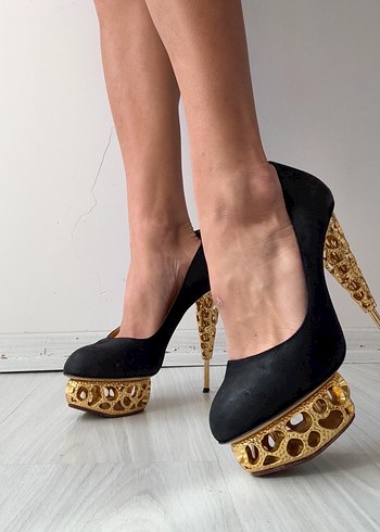 Charlotte Olympia topuklu - Görsel 4