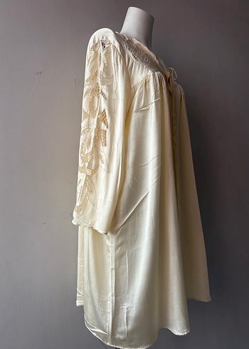 Nakışlı Uzun Beyaz Bohem Kadın Sabahlık - Görsel 3