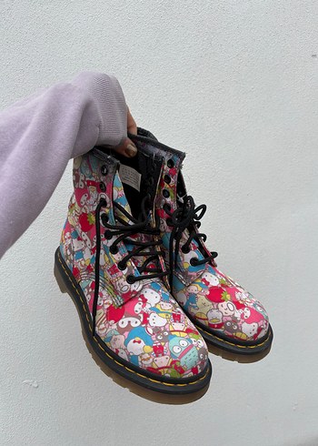 Dr Martens x Hello kitty bot - Görsel 3