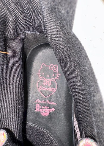 Dr Martens x Hello kitty bot - Görsel 6