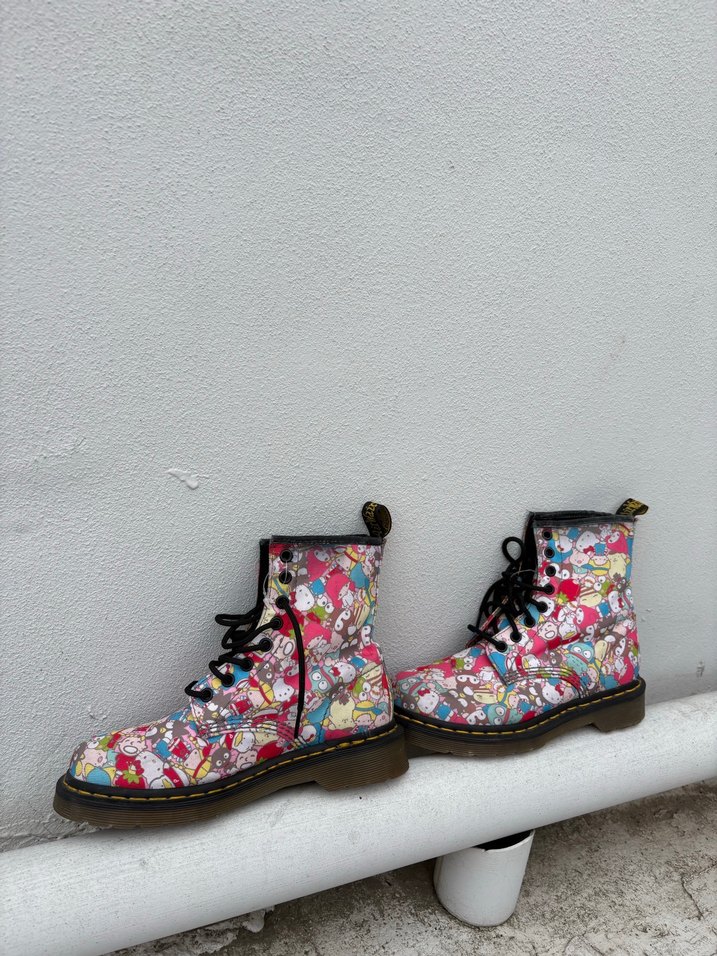 Dr Martens x Hello kitty bot - Görsel 5