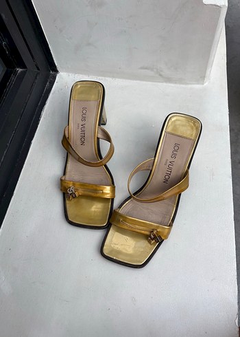 Louis Vuitton Louis Vuitton topuklu terlik