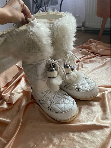 Dior Y2k Dior moon bot