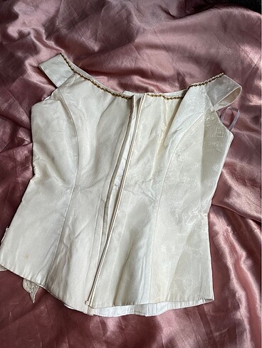 m Beden 00?s corset