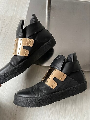 39 Beden siyah Renk Giuseppe Zanotti ayakkabi