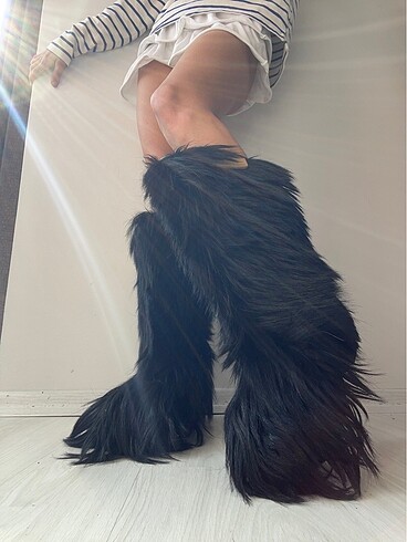 Italian Oscar yeti boots