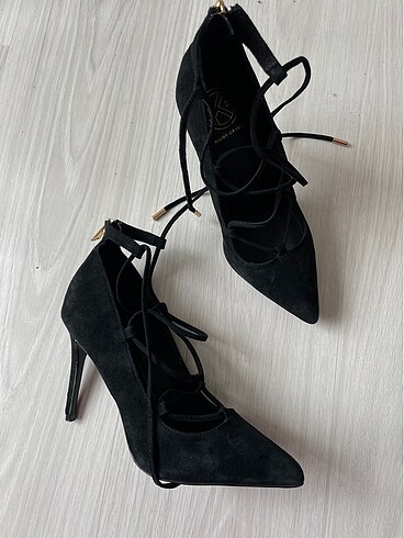 37 Beden siyah Renk Kurt geiger topuklu