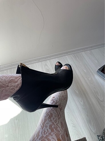 36 Beden Giuseppe Zanotti bot