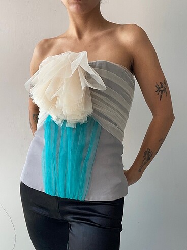 s Beden Viktor & Rolf runway bustiyer