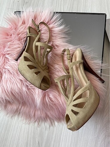 Fendi topuklu - Görsel 8