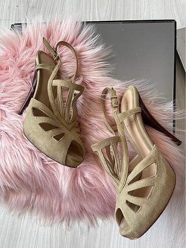 Fendi topuklu - Görsel 11