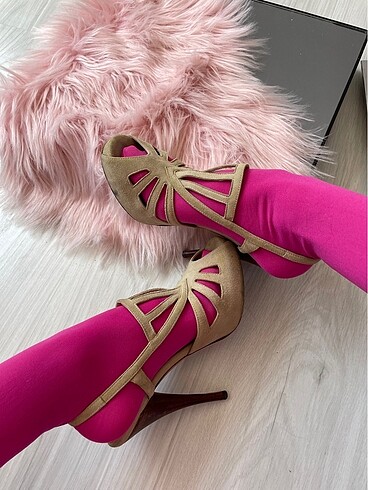 Fendi topuklu - Görsel 18