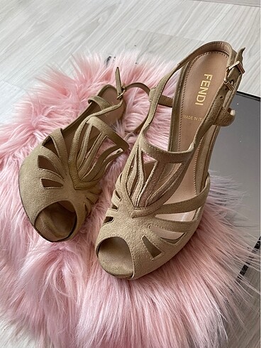 Fendi topuklu - Görsel 17