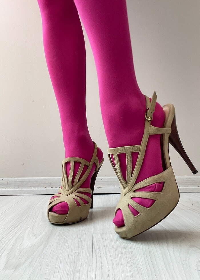 Fendi topuklu - Görsel 3