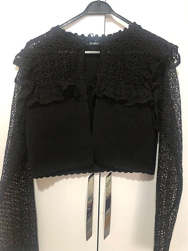 Zara hırka hiç kullanılmamış