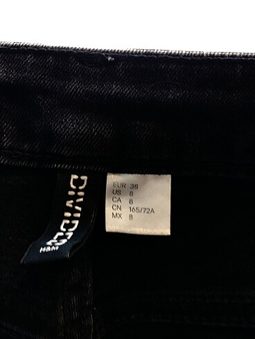 38 Beden siyah Renk H&M Jean / Kot %70 İndirimli.
