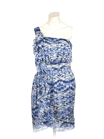 BCBG Maxazria Kısa Elbise %70 İndirimli.