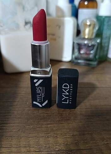 Kırmızı ruj - Görsel 3
