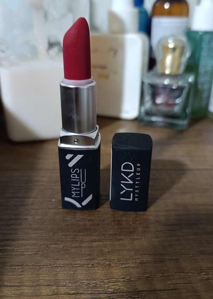 Kırmızı ruj - Görsel 3