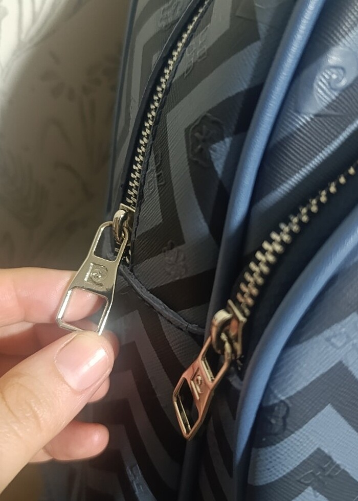 Pierre Cardin sırt çantası  - Görsel 2