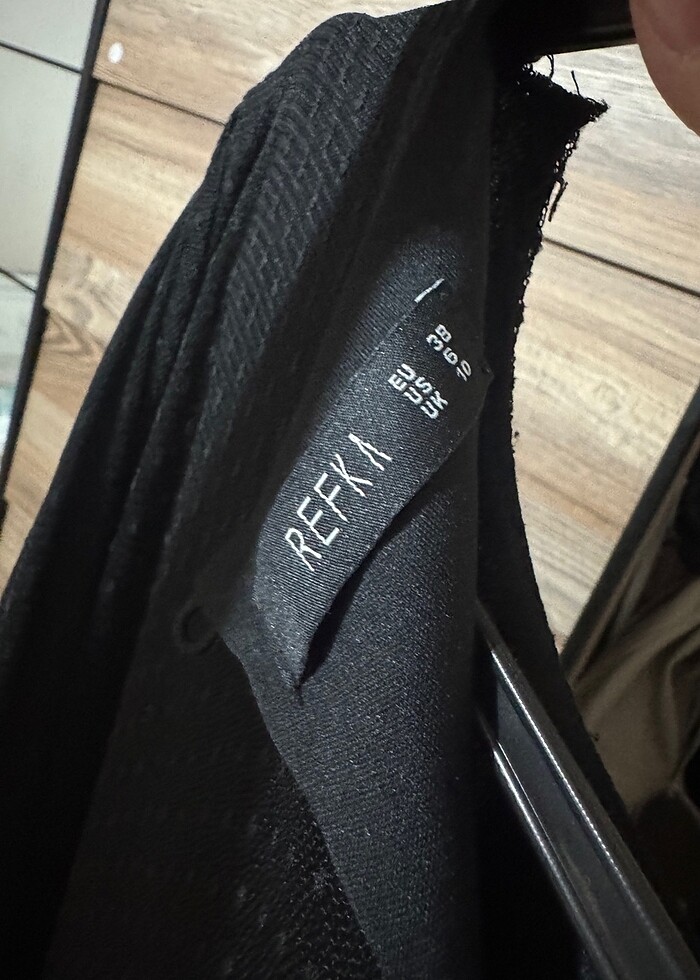 Siyah şık tesettür elbise - Görsel 3