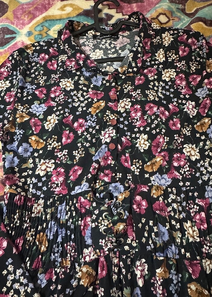 Çicekli günlük tesettür elbise - Görsel 2