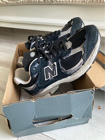 37,5 Beden New Balance 2002R