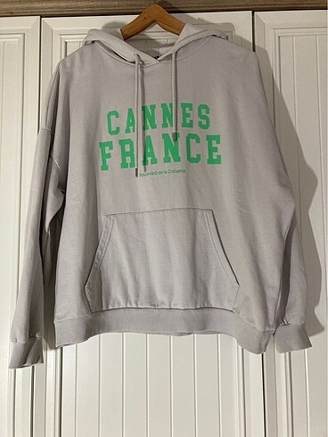 DeFacto Sweatshirt