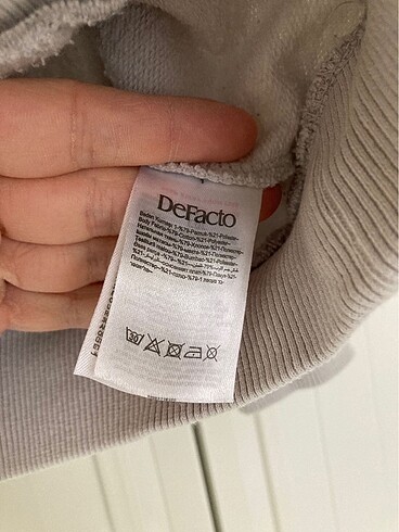 l Beden DeFacto Sweatshirt