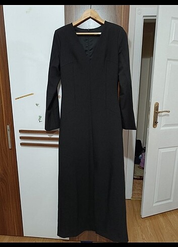 Gizia Gizia siyah yırtmaçlı elbise 