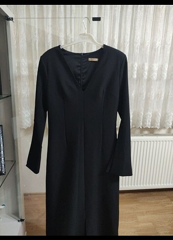 38 Beden siyah Renk Gizia siyah yırtmaçlı elbise 