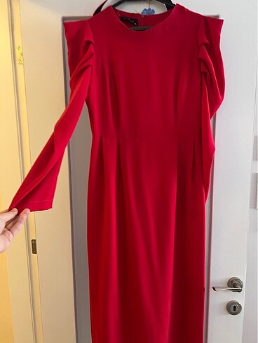 38 Beden Kırmızı krep elbise