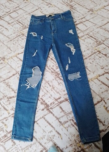 Yırtmaç desenli Jeans 