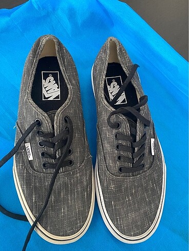 Vans marka hiç kullanılmamış 39 numara kadın ayakkabısı