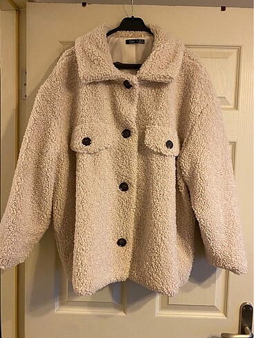xxl Beden ten rengi Renk Dex marka hiç kullanılmamış astarlı peluş mont 50 52 hatta 54 be