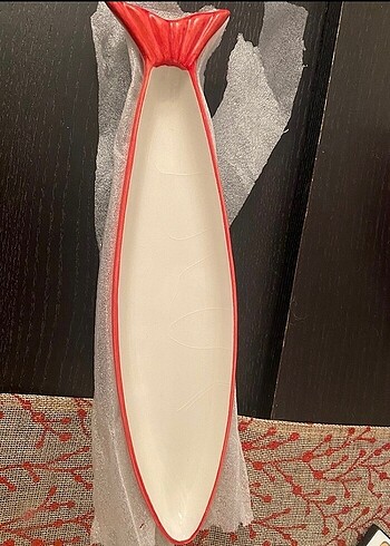 Karaca Karaca balık kase tabağı 26 cm hiç kullanılmamıştır.