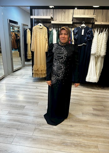 Siyah İşlemeli Boncuklu Uzun Elbise - Görsel 2