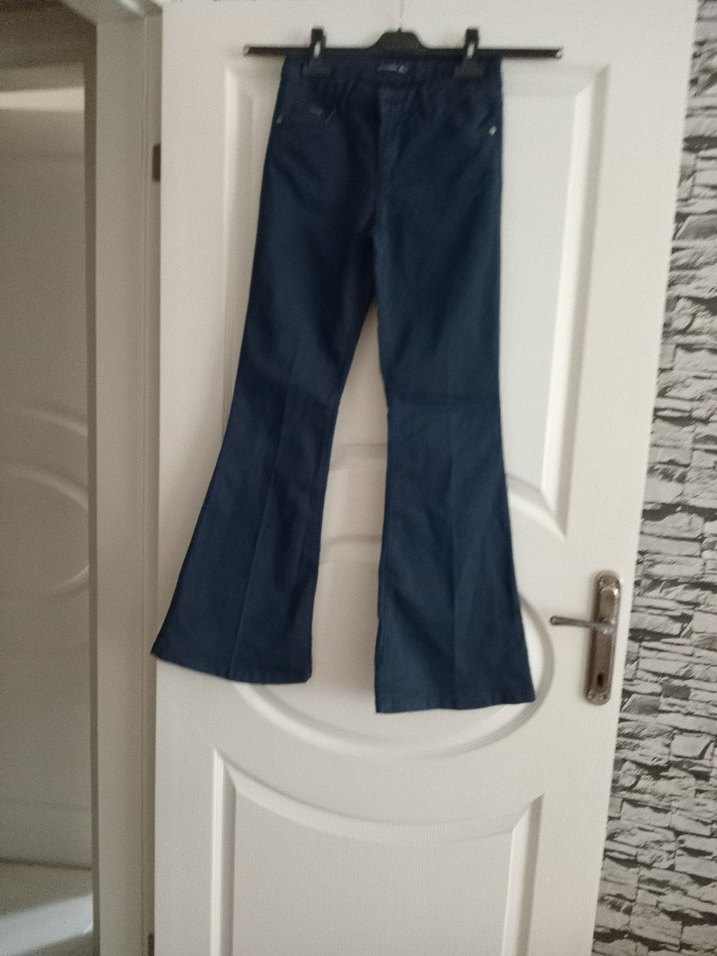 LC VAİKİKİ İspanyol paça pantolon - Görsel 2