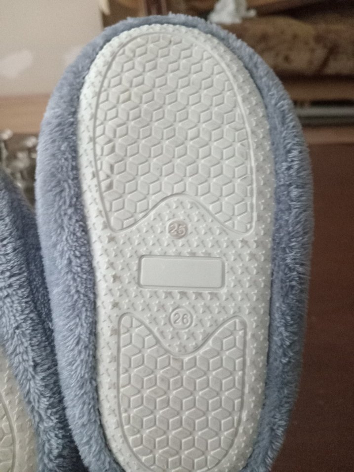 Gri Nakışlı Kürklü  Ev Terliği - Görsel 3