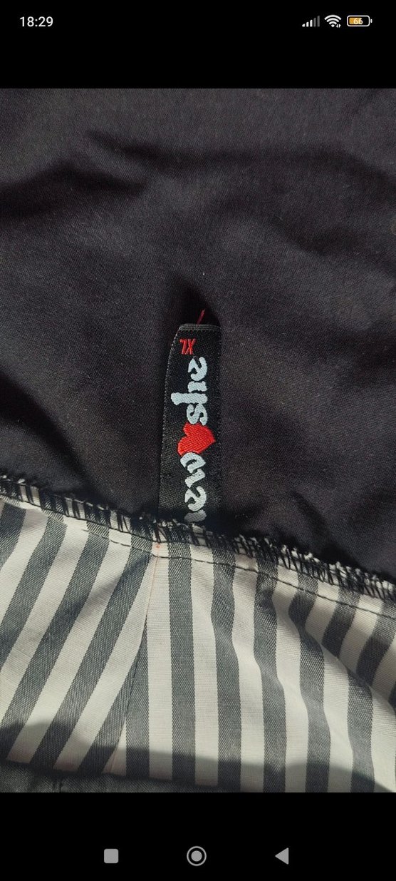 Kadın Siyah Uzun Kollu Kapüşonlu Yağmurluk - Görsel 4