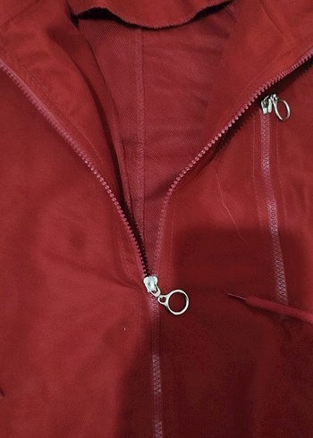 Bordo Kapüşonlu Uzun Fermuarlı Kadın Yağmurluk - Görsel 4