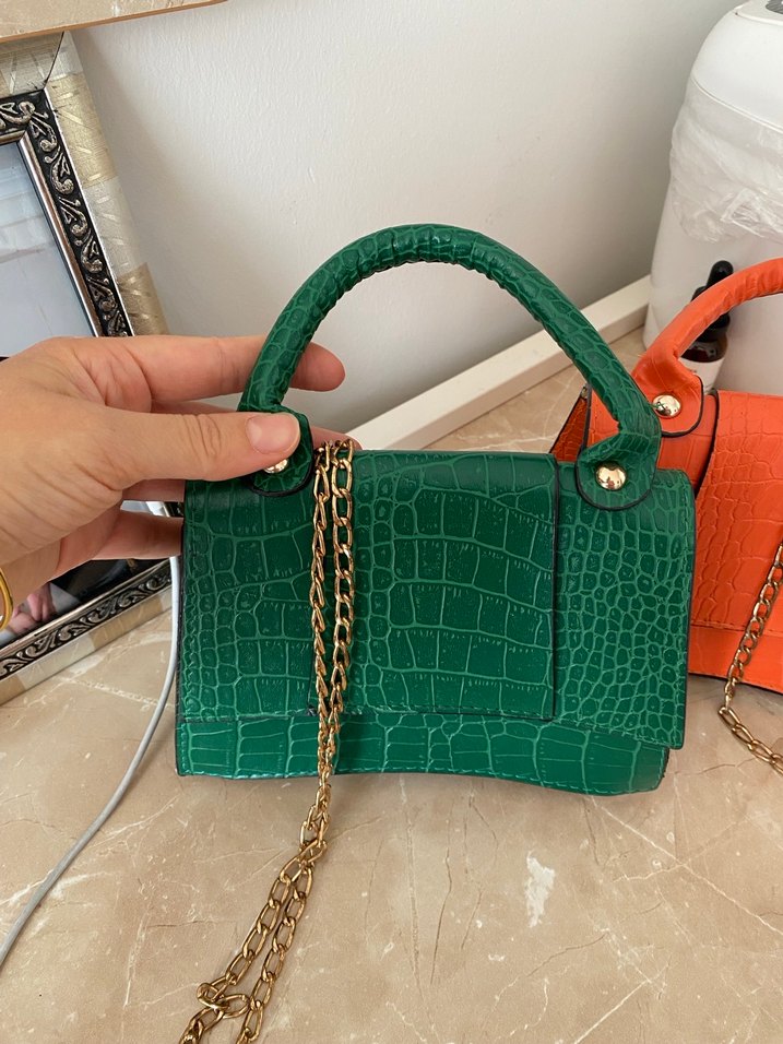 Renkli Yılan Desenli Zincir Detaylı Deri Kadın Çanta - Görsel 2